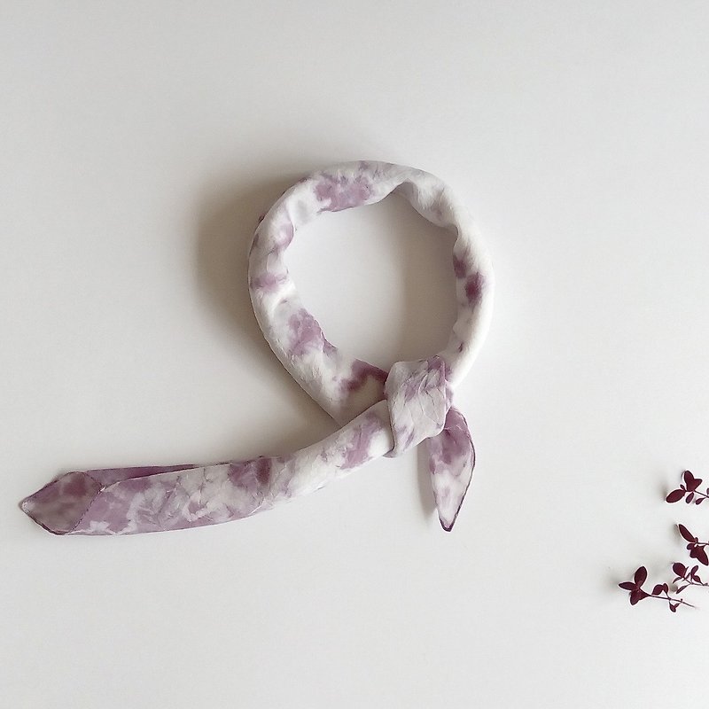 T.H.Ani 手工原創渲染絲巾-雅韻 植物染 頭巾 圍巾 髮帶 快速出貨 - 絲巾 - 絲．絹 紫色