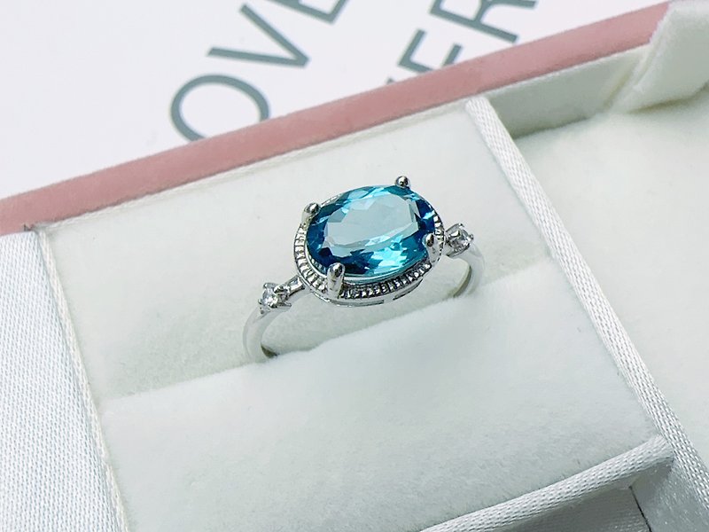 Customized London blue topaz sterling silver Stone with stylish texture and sparkling fire - แหวนทั่วไป - เงินแท้ สีน้ำเงิน