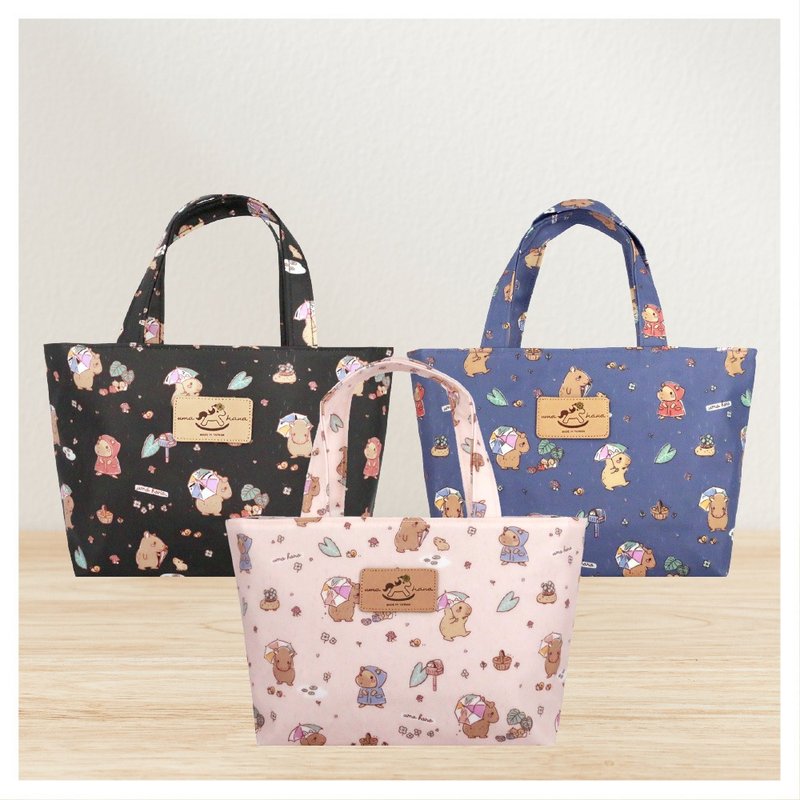 [Rainy Day Walk-Small Bag] Taiwan designed simple storage waterproof tote bag for traveling - กระเป๋าถือ - วัสดุกันนำ้ 