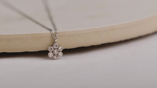 【最終価格♡クリーニング済み】4°Cフラワープラチナダイヤモンドネックレス美品 4°c フラワー ネックレス」の人気商品一覧 | 安い商品を通販