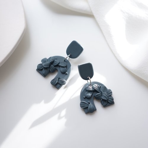 mo ment.studio Gwen 原創設計 手工軟陶 花卉雕塑耳環 925純銀耳針 polymer clay