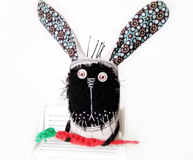 手作りのユニークなファブリックアート人形ウサギ：ユニークな楽しい
