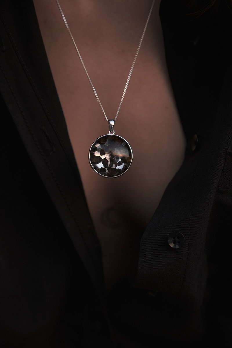 用Sericho隕石製成的大圓形Pallasite隕石吊墜 - 項鍊 - 銀 