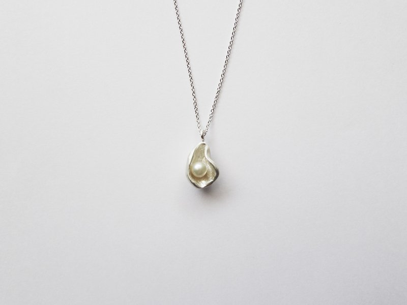 珍珠海貝純銀項鍊 - 項鍊 - 其他金屬 白色