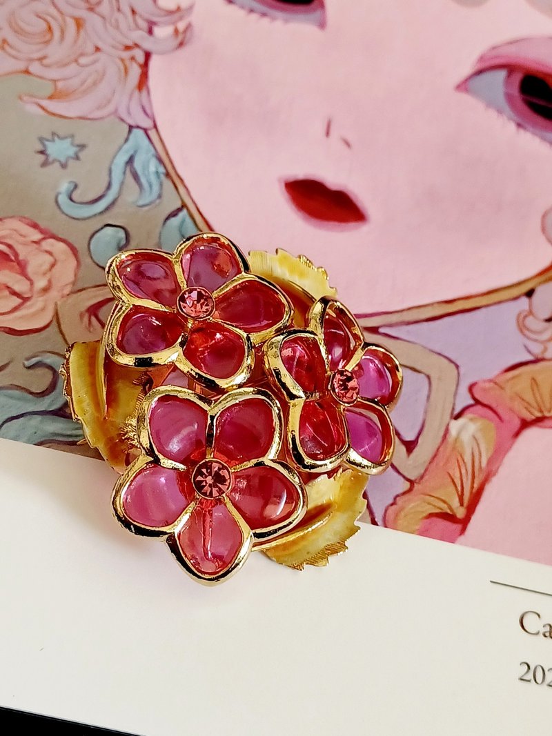 vintage jewelry 典雅粉色萊茵琺瑯花卉別針 - 胸針 - 其他金屬 
