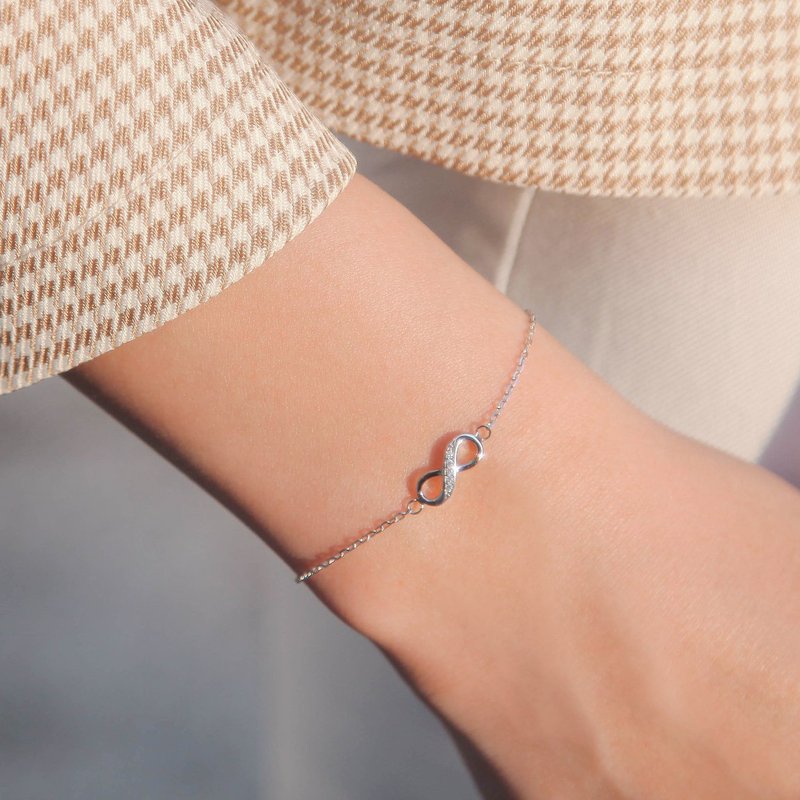 Finely set infinity sterling silver bracelet | Classic infinity symbol Stone necklace light jewelry - สร้อยข้อมือ - เงินแท้ 