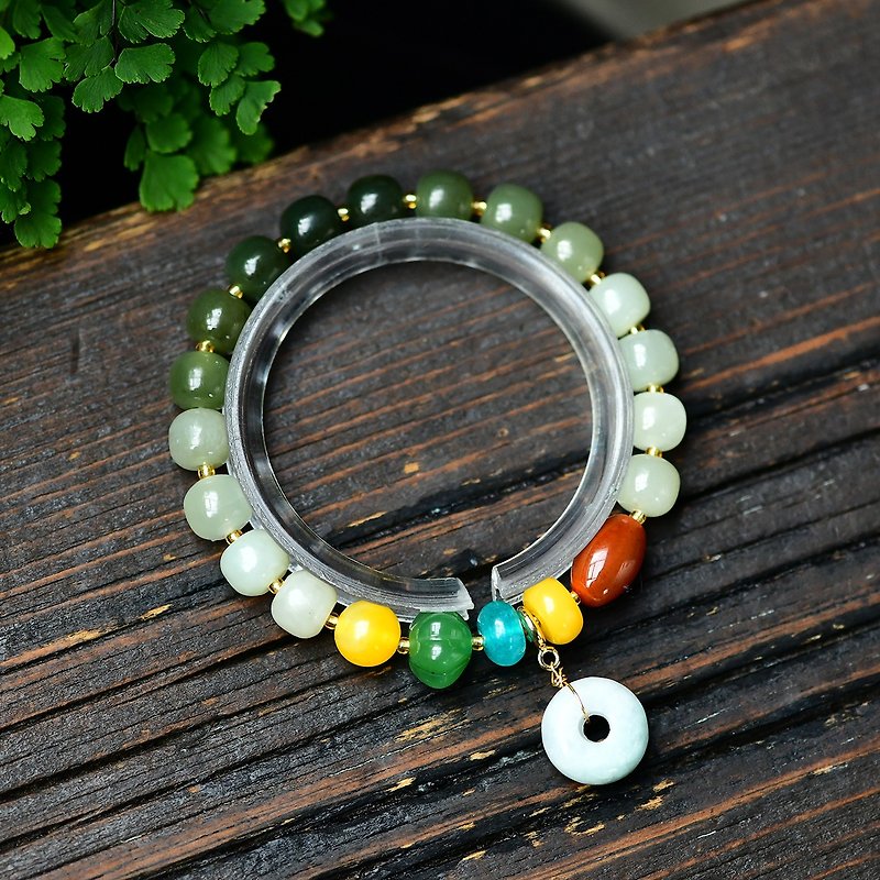 Fine natural Hetian jade old pit material clear water gradient color old bead bracelet jade is delicate and shiny - สร้อยข้อมือ - หยก 