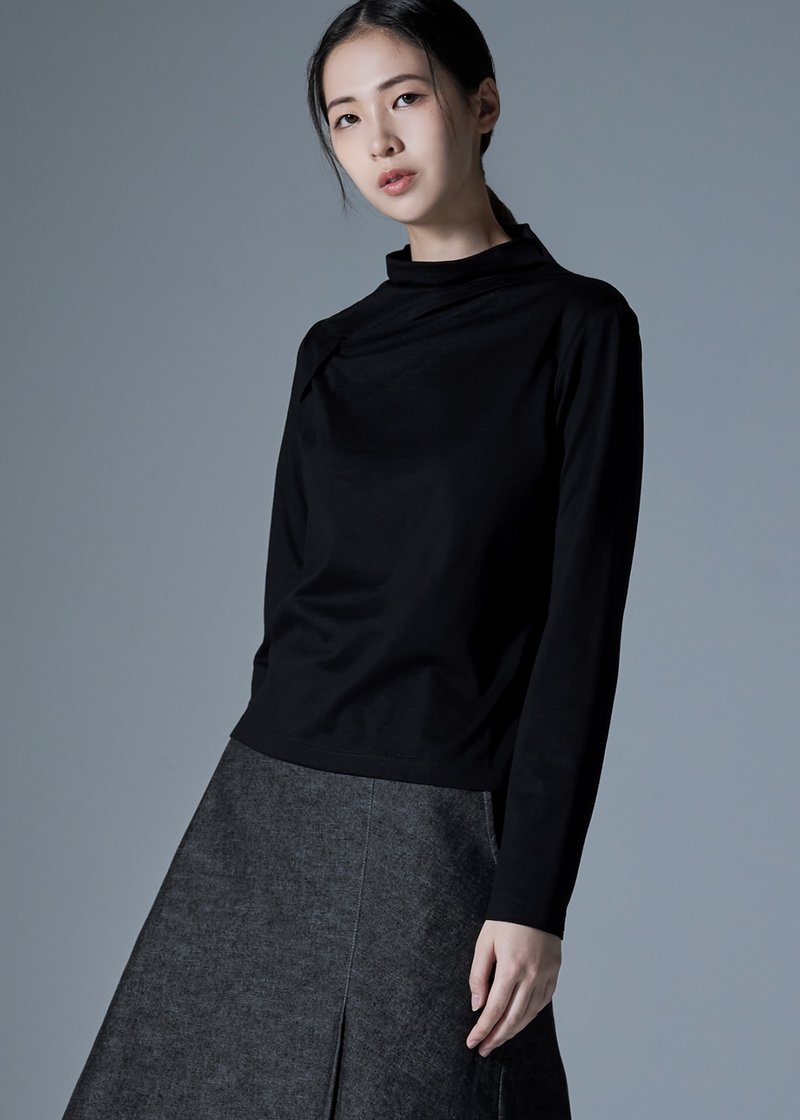 Dislocated hollow turtleneck top - เสื้อผู้หญิง - ผ้าฝ้าย/ผ้าลินิน สีดำ