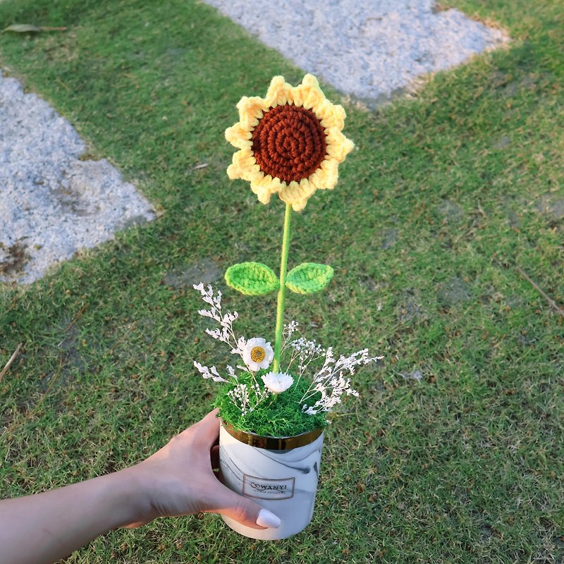 Knitting sunflower yarn potted flower graduation gift immortal flower dried flower graduation potted flower knitting yarn - Plants - Plants & Flowers Multicolor