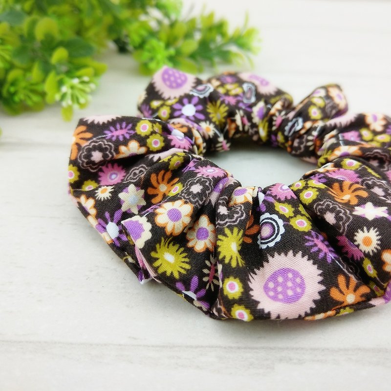 The secret garden. Handmade donut hair bundle large intestine ring - Hair Accessories - Cotton & Hemp Purple
