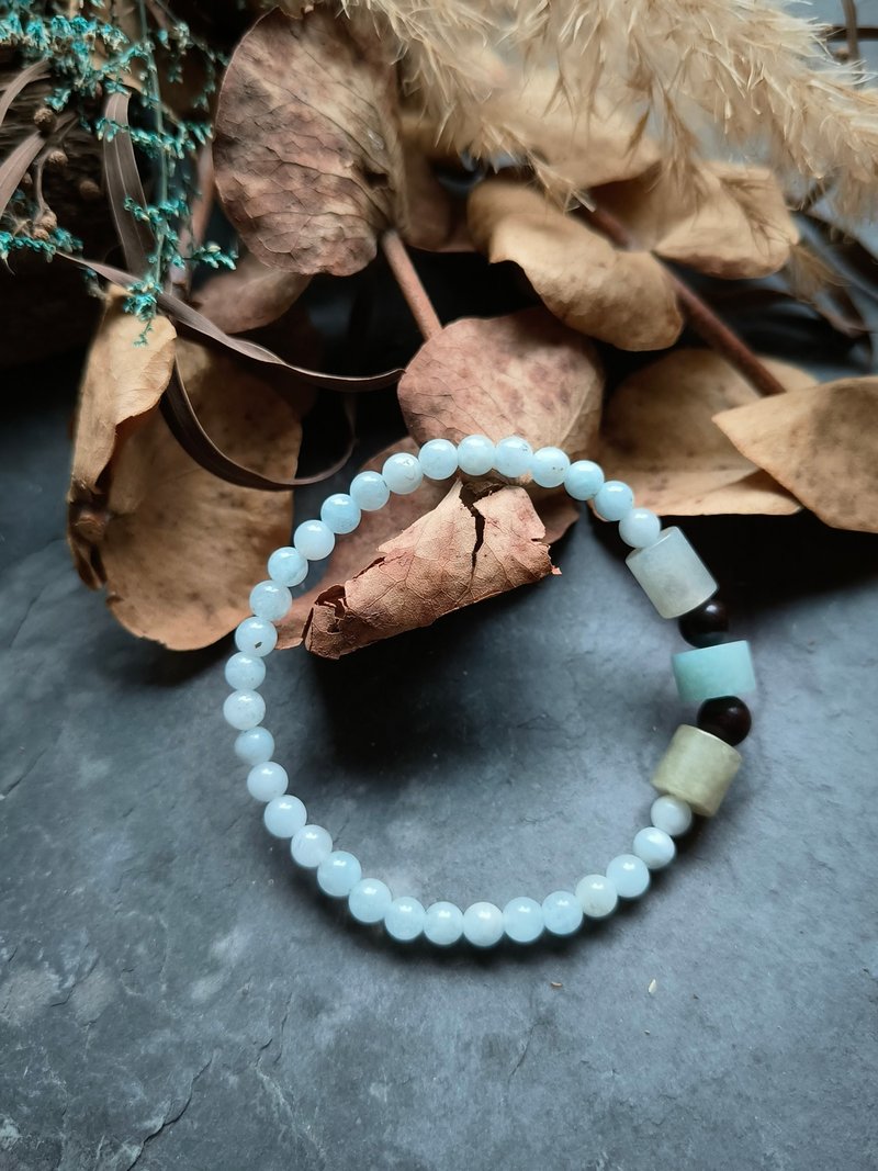 Natural Burmese barrel beads three-color jade aquamarine bracelet - สร้อยข้อมือ - เครื่องเพชรพลอย หลากหลายสี