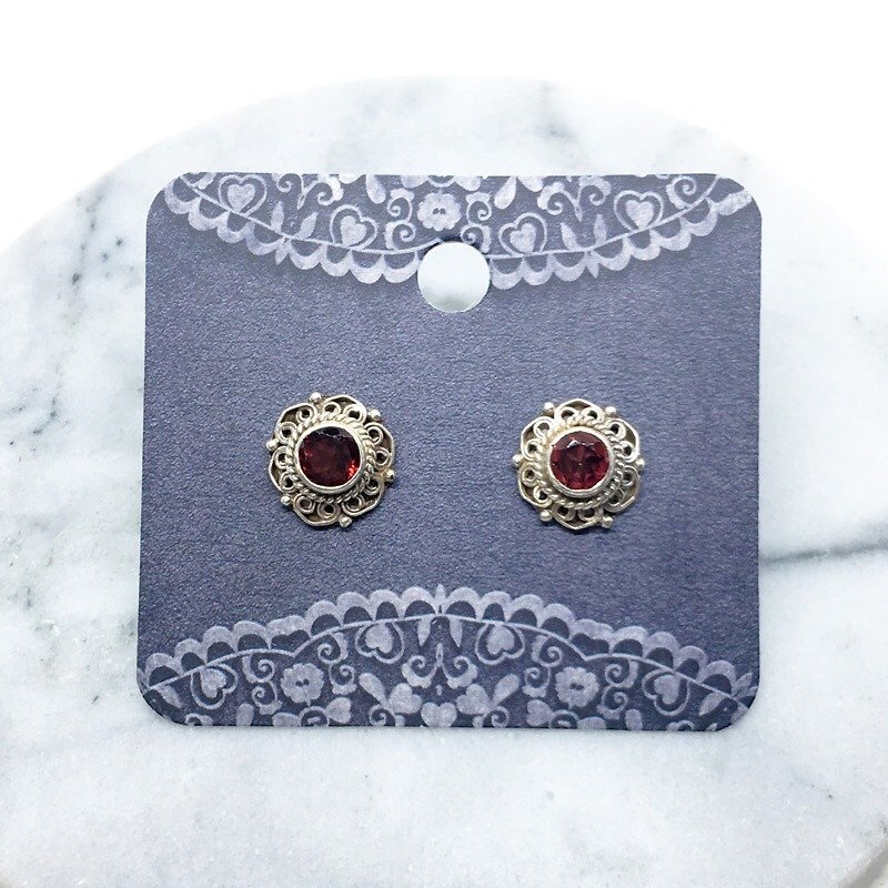 石榴石925純銀花邊耳環 尼泊爾手工鑲嵌製作 - 耳環/耳夾 - 寶石 紅色