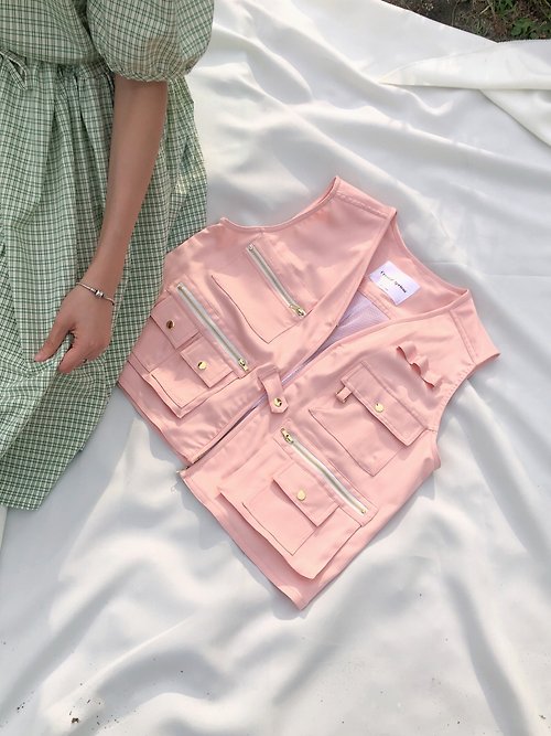 Crystal Apricot Studio Jun Vest/ 多口袋功能工裝背心夢想版本 玫瑰粉色
