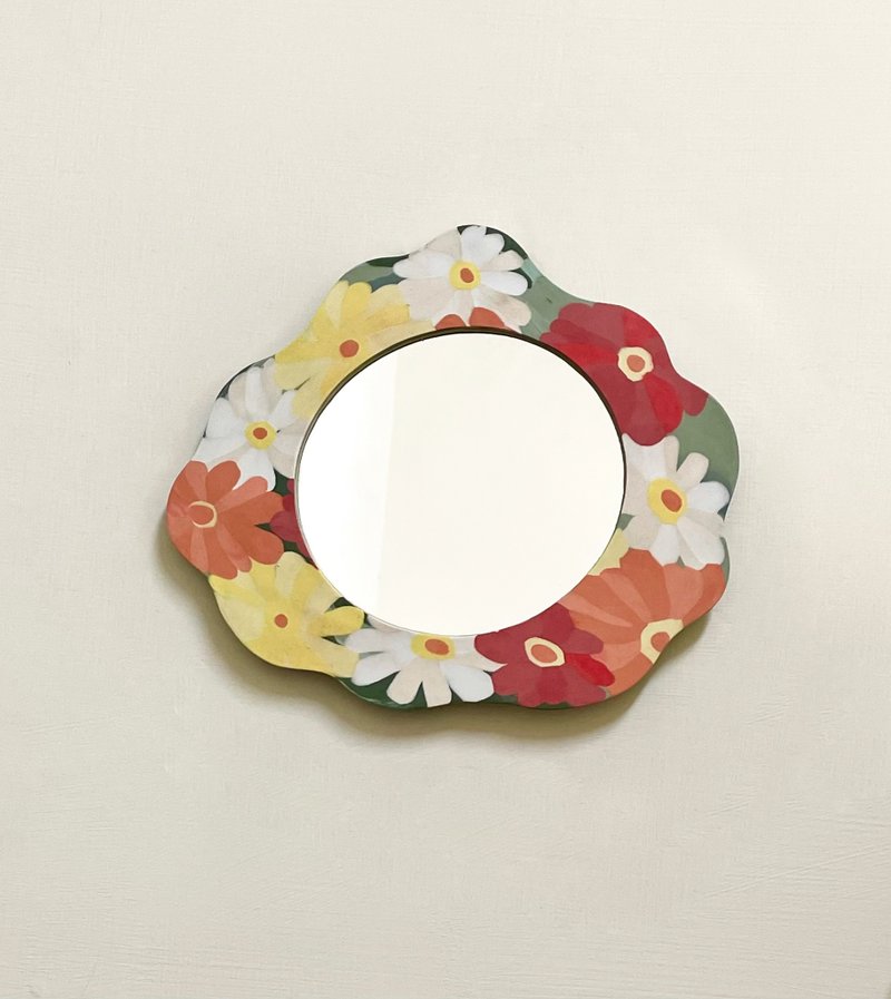 Elegant Zinnia Porcelain Hang Mirror - Wall Décor - Porcelain 