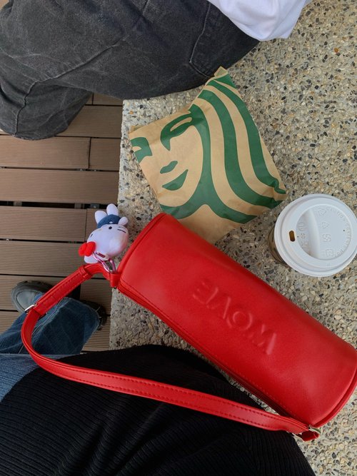 wove-official WOVE - Zoom barrel bag embossed logo in red