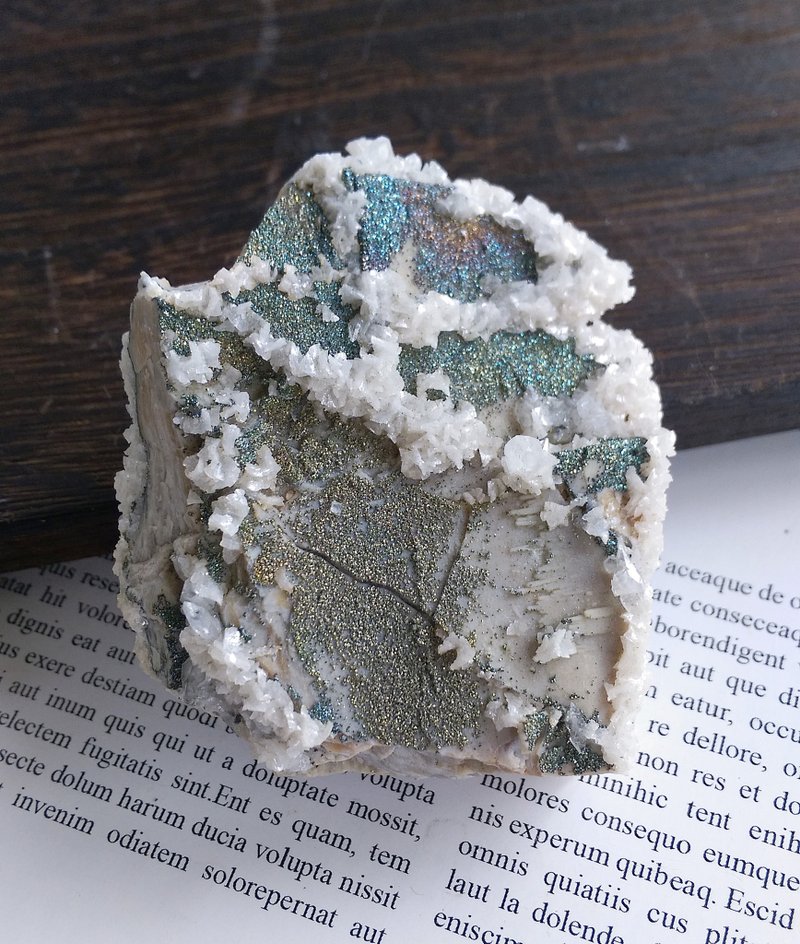 Calcite 湖北產地 彩硫鐵 羽毛方解石 白雲石 共生礦 天然礦石 - 擺飾/家飾品 - 其他材質 