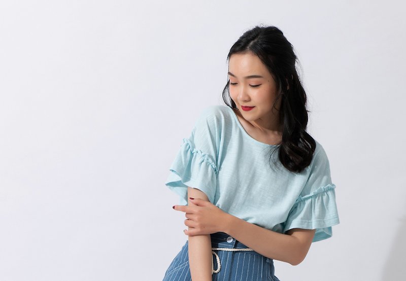 Lotus leaf edge short sleeve Tee - เสื้อยืดผู้หญิง - ผ้าฝ้าย/ผ้าลินิน สีน้ำเงิน