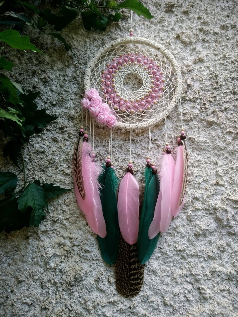 Delicate pink original dream catcher roses lace natural feathers home decor - ตกแต่งผนัง - วัสดุอื่นๆ สึชมพู