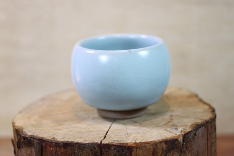 [Christmas gift box] Ru kiln teacup, big round melting cup, hand-made Christmas by Ye Minxiang - Teapots & Teacups - Pottery 