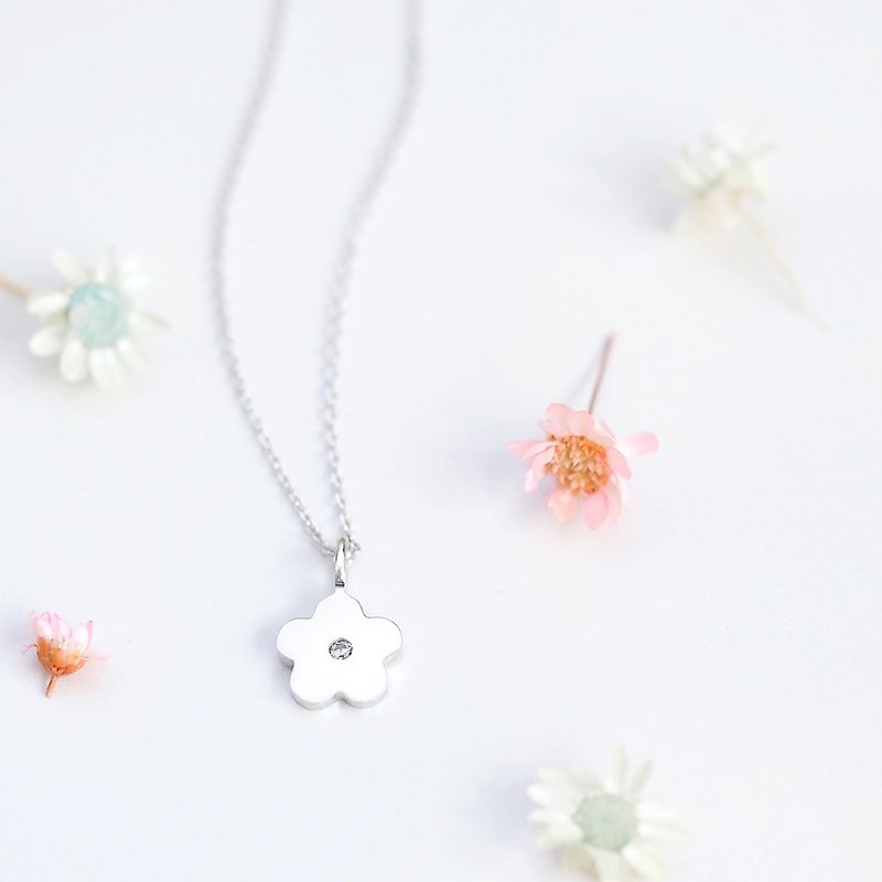 Stone Flower Necklace Silver 925 - สร้อยคอ - โลหะ สีเงิน