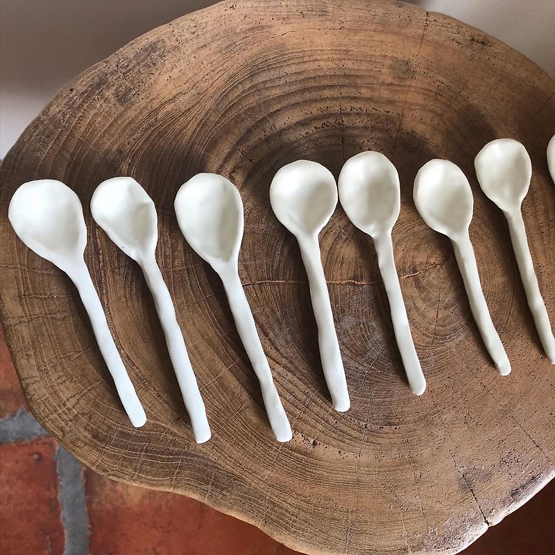Ceramic spoon - 餐具/刀叉湯匙 - 陶 白色