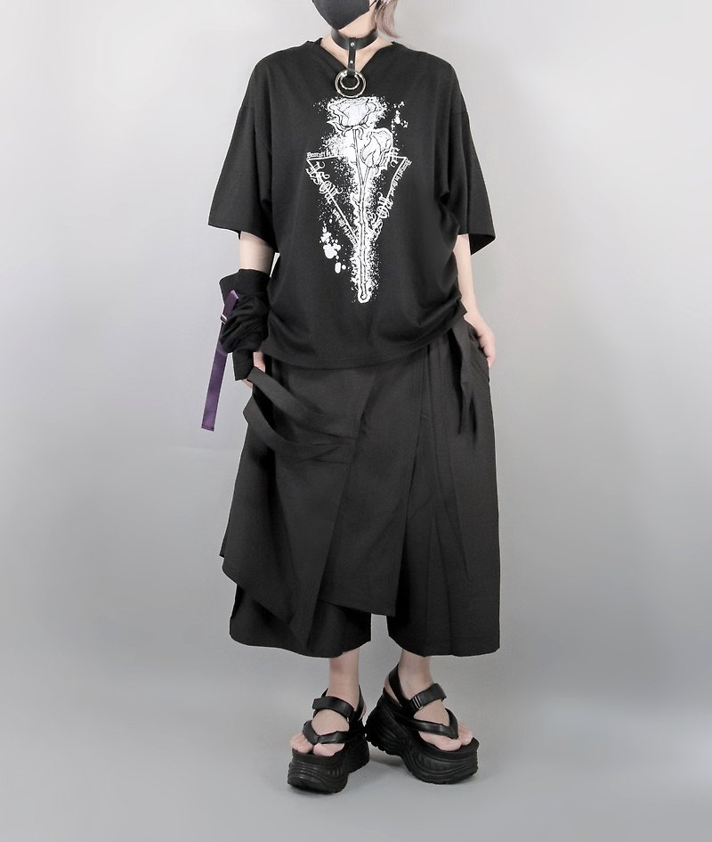 其他材質 女上衣/長袖上衣 黑色 - V-neck oversize printed T-shirt rose rose pattern japan gothic rock DT2713