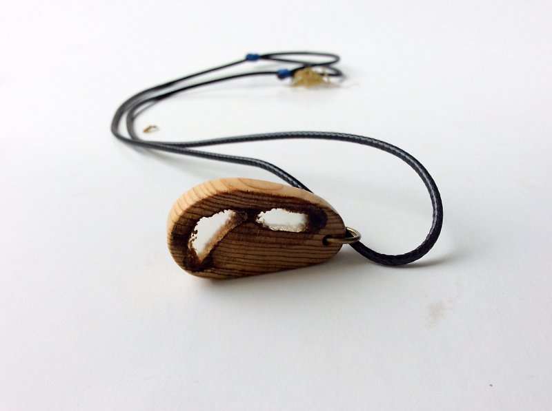 蜿蜒 桧 ~ Red 桧 wood hand made necklace - สร้อยคอ - ไม้ หลากหลายสี