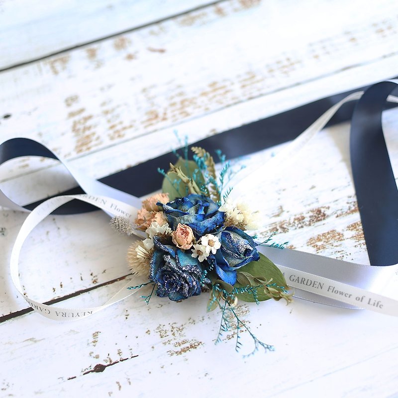 璎珞Manor*A11*Wrist flower / bridal bouquet / groom boutonniere / bridesmaid wrist flower / wedding gift - เข็มกลัด/ข้อมือดอกไม้ - พืช/ดอกไม้ 