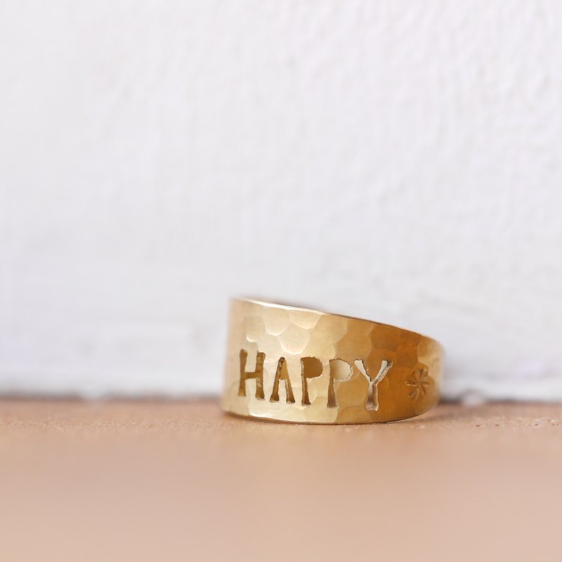 BRASS Openwork HAPPY Ring Made to Order - แหวนทั่วไป - ทองแดงทองเหลือง สีทอง