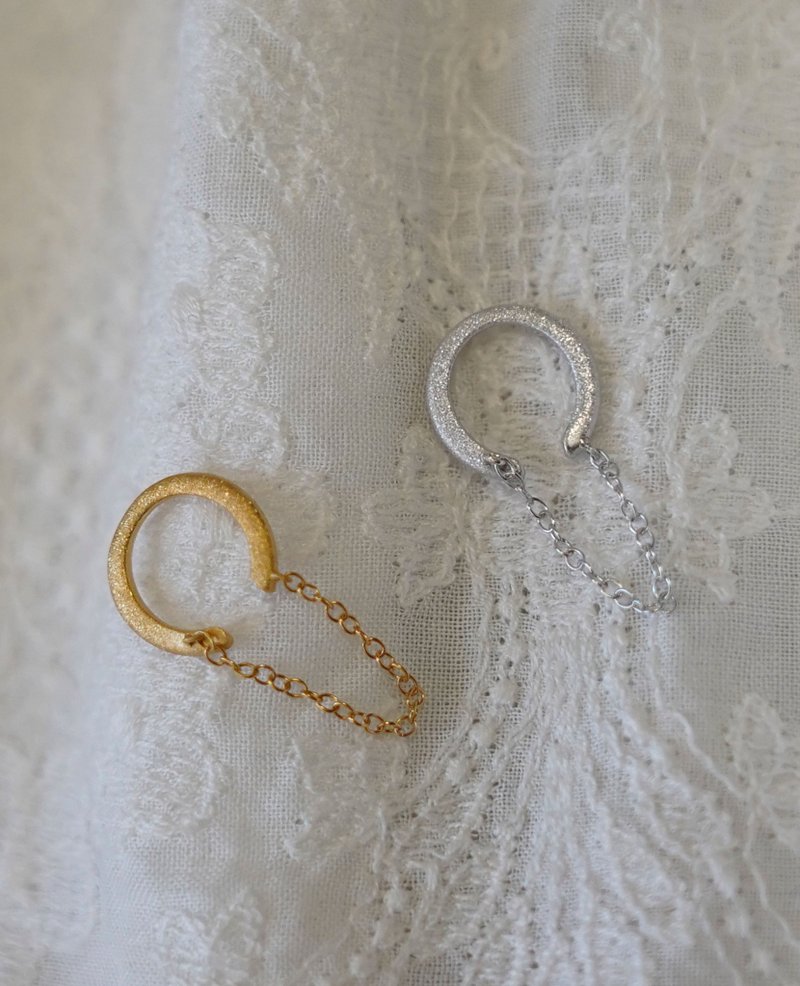 SV Diamond blast Chain earcuff - 耳環/耳夾/耳骨夾 - 其他金屬 金色