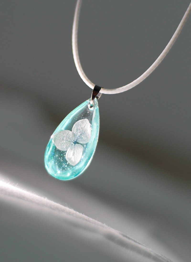 Growth (No.3/7) Jewelry made from resin, flowers, and life. - Necklaces - Resin Transparent