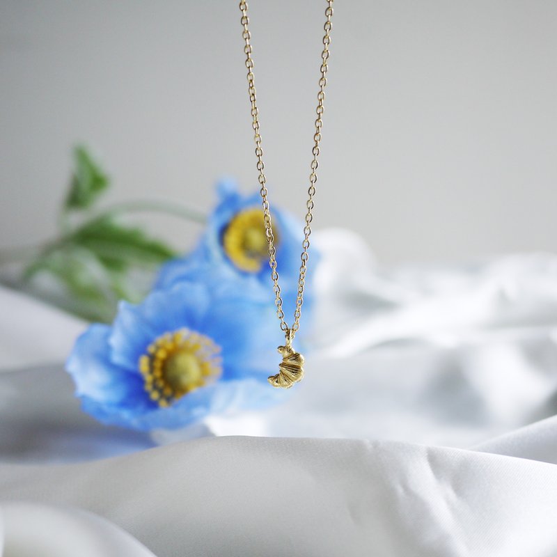 Double-Sided Croissant Necklace - Necklaces - Other Metals Gold