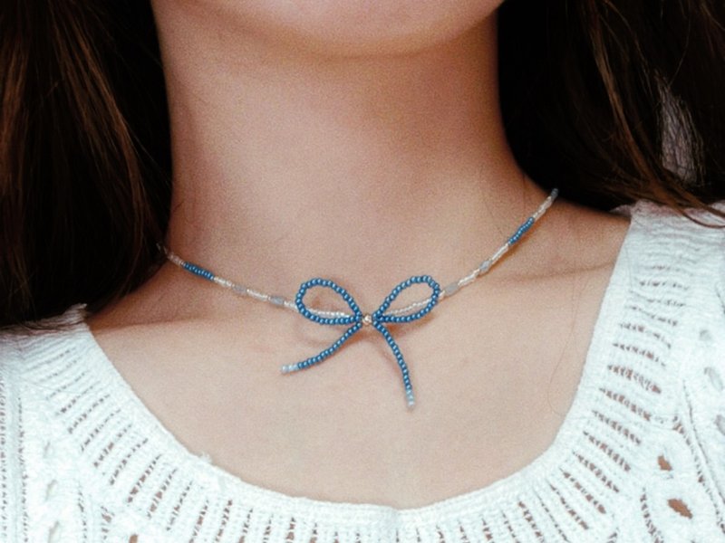 Blue bow Japanese beaded necklace choker clavicle chain - สร้อยคอ - วัสดุอื่นๆ สีน้ำเงิน