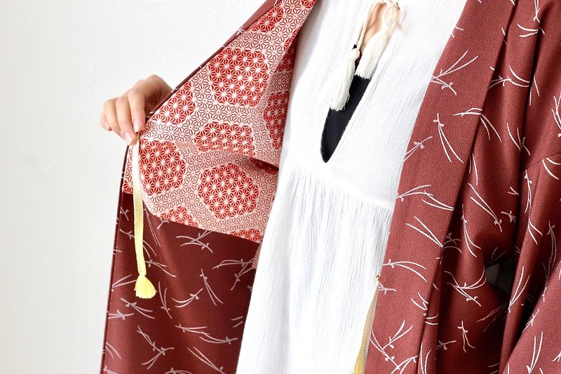 pine needle kimono, kimono jacket, traditional kimono, authentic kimono /4031 - เสื้อแจ็คเก็ต - ผ้าไหม สีแดง