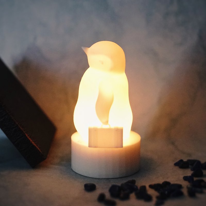 Resin Lighting White - Lamp - Traveling Penguin vol.1: The Trunk
