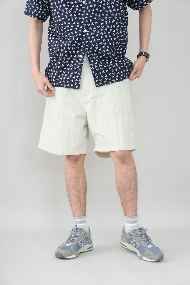 SHORTS 夏季日系潮流輕薄透氣短褲 紋理質感寬鬆剪裁工裝短褲 - 男短褲/工作短褲 - 尼龍 多色