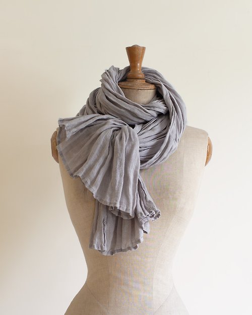 緩.緩 atelier 來自歐洲小工坊 最柔軟的亞麻圍巾-銀灰 100%天然亞麻 四季可用