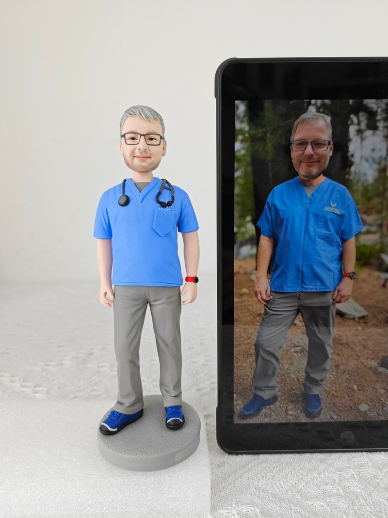 客制化人物公仔 人偶 3D人像畫 似顏繪 肖像 定制 生日 紀念 禮物 - 公仔/玩偶 - 黏土 多色