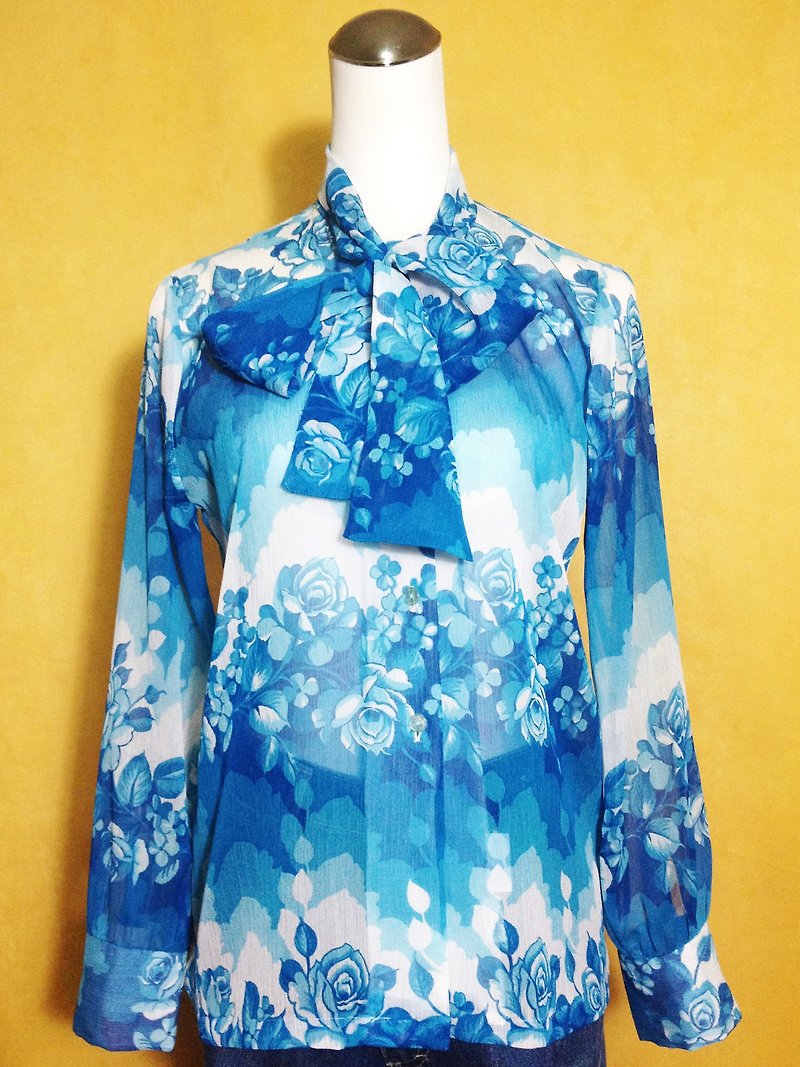 Ping-pong vintage [vintage shirt / tie long-sleeved gradient flowers vintage shirt] abroad back VINTAGE - เสื้อเชิ้ตผู้หญิง - เส้นใยสังเคราะห์ สีน้ำเงิน
