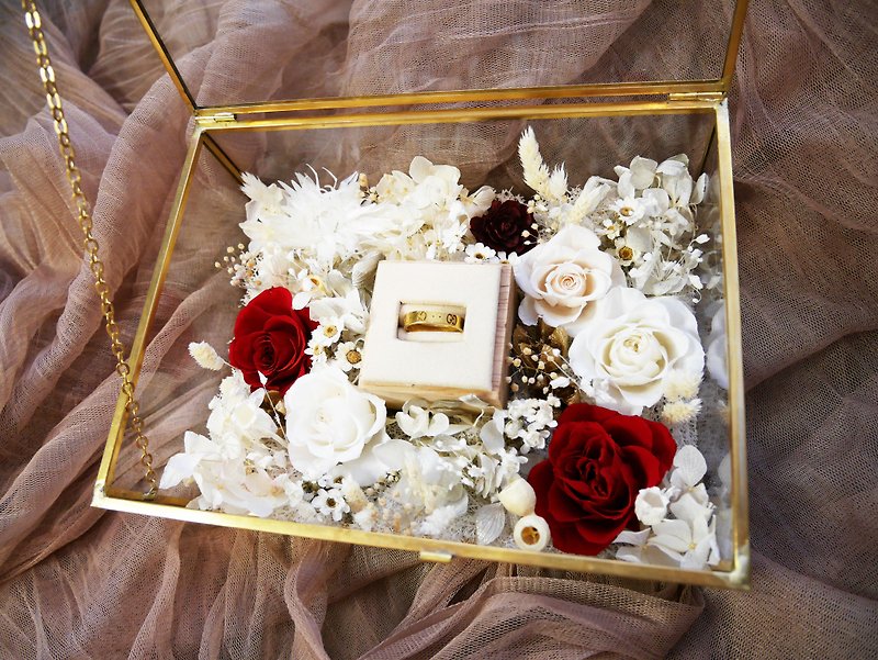花のないクラシックなアメリカンゴールドロマンチックなプロポーズの宝石ボックスリングボックス - ドライフラワー・ブーケ - 寄せ植え・花 レッド