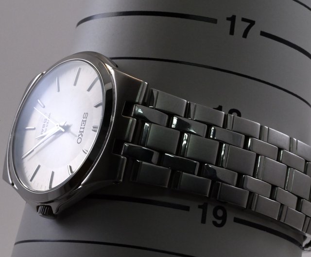 送料無料 SEIKO ユニセックス 男性 クォーツ 34mm シルバー Dial 送料無料 SEIKO ユニセックス 男性 クォーツ 34mm シルバー Dial