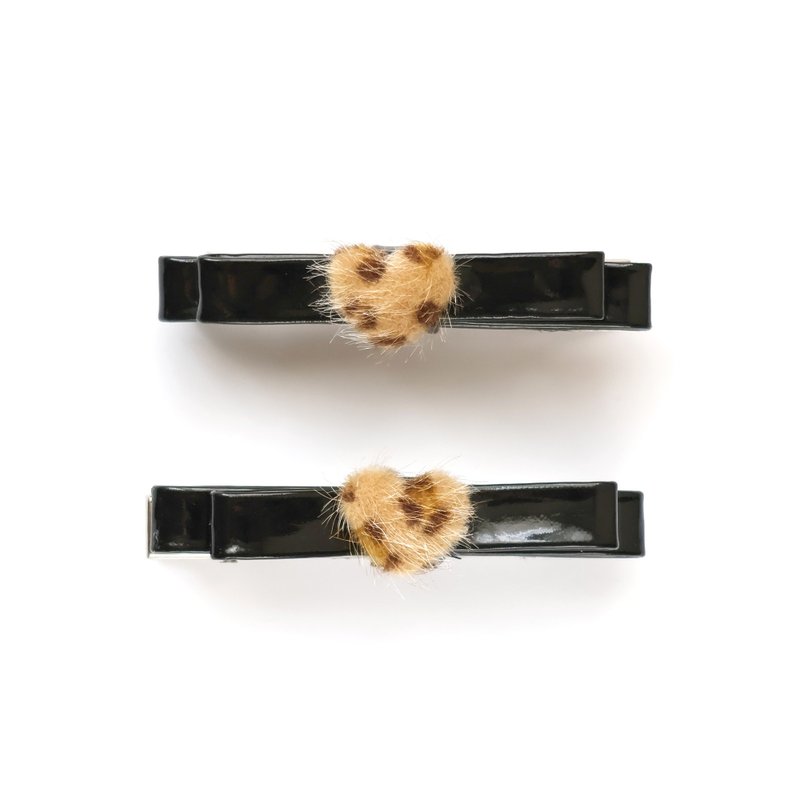KDNP Leopard Heart Hair Clip Set (2PCS) - 髮圈/髮夾 - 其他人造纖維 黑色