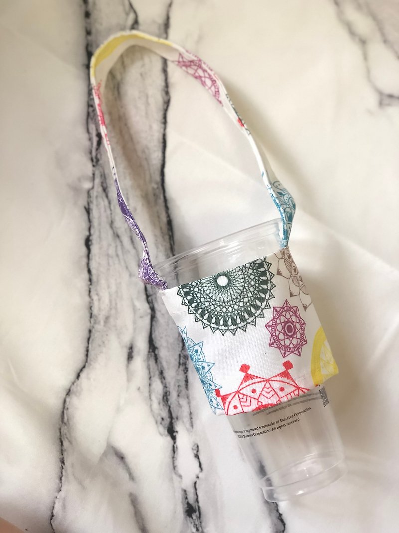 Hand-painted creative beverage cup holder, environmental protection cup holder bag, Henna Mandala painted - ถุงใส่กระติกนำ้ - ผ้าฝ้าย/ผ้าลินิน หลากหลายสี