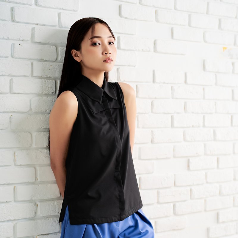 Sleeveless split shirt_Black quick-drying antibacterial functional fabric - Women's Shirts - Other Materials Black