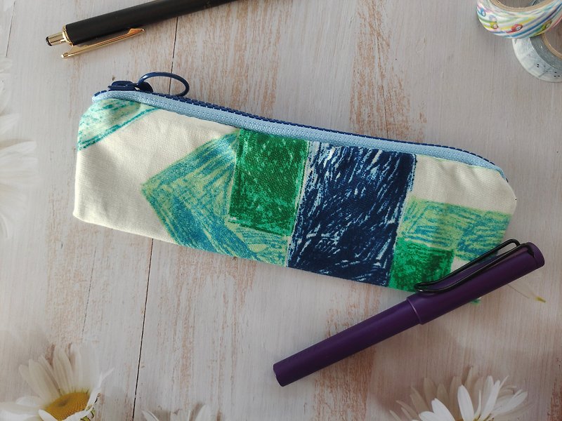 Prairie-Japanese designer cloth pencil case/cosmetic bag-designer series - Pencil Cases - Cotton & Hemp Green