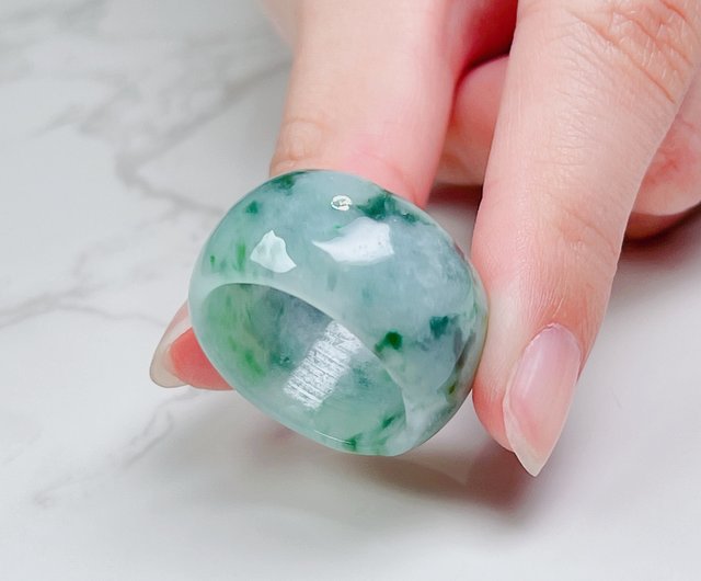 飄花翡翠扳指| 國際19圍| 天然緬甸玉A貨翡翠| 送禮瓔珞翡翠｜戒指人氣