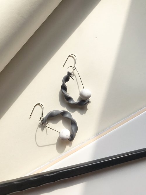 ONES.LAB •HIMAS• 手工軟陶耳飾 925純銀 獨特 簡約 立體 小眾設計