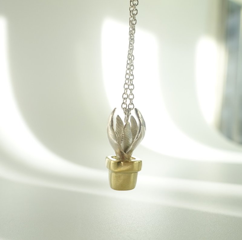 Succulents Tigertail Orchid Pot Sterling Silver Necklace - Necklaces - Other Metals Silver