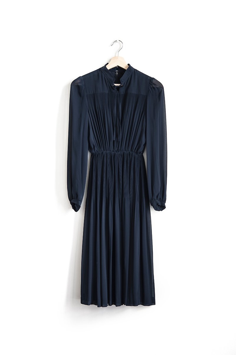 Vintage dark blue elegant vintage long-sleeved dress