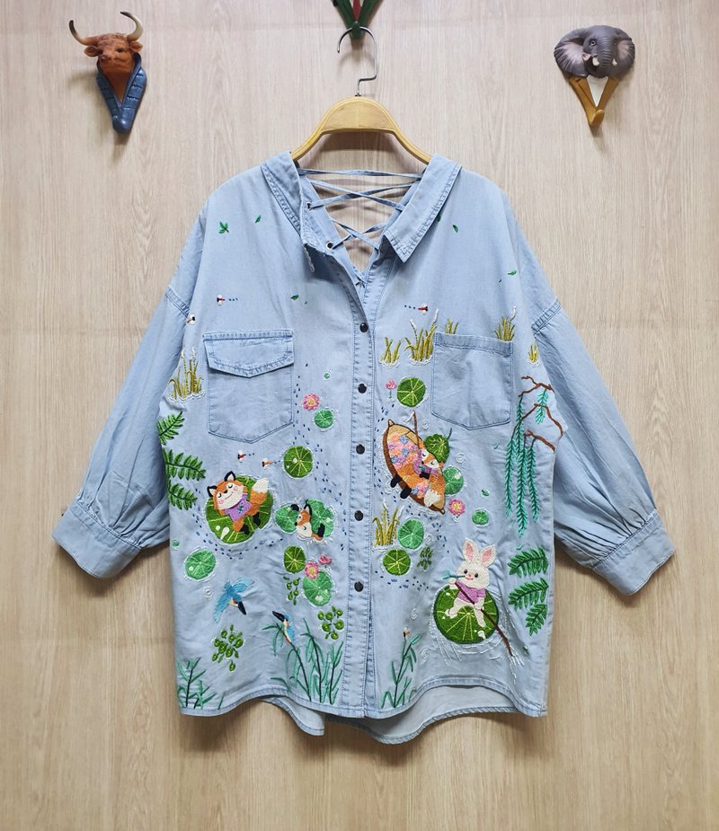 Hand Embroidery Shirt, Cotton, Fox, Rabbit, Lotus Pond, Flower - Women's Tops - Thread Blue